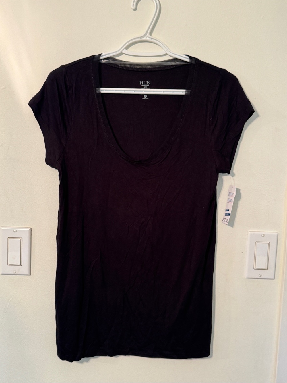HUE Black Scoop Neck Short Sleeve Tee